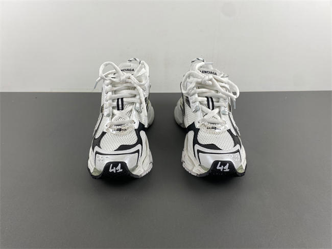 7.5Balenciaga  772774 WRUNG 9010